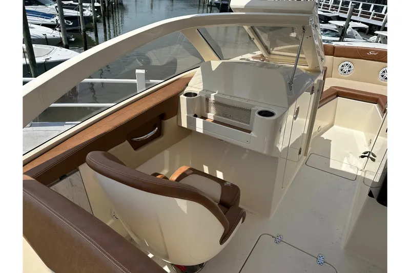 Slide: The Image of Scout 235 DORADO 2021 - 20