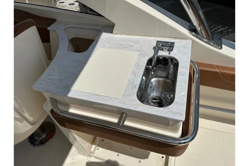 Slide: The Image of Scout 235 DORADO 2021 - 15