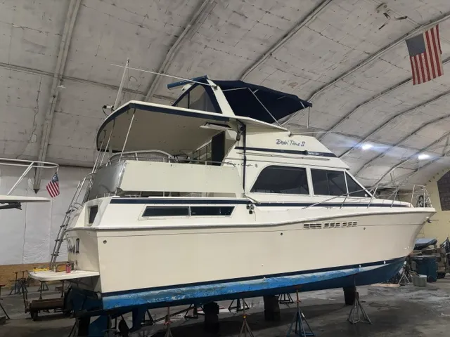 Slide: The Image of Chris-Craft 426 CATALINA 1985 - 1