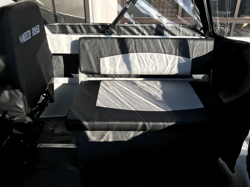 Slide: The Image of North River 22 Seahawk 2026 - 12