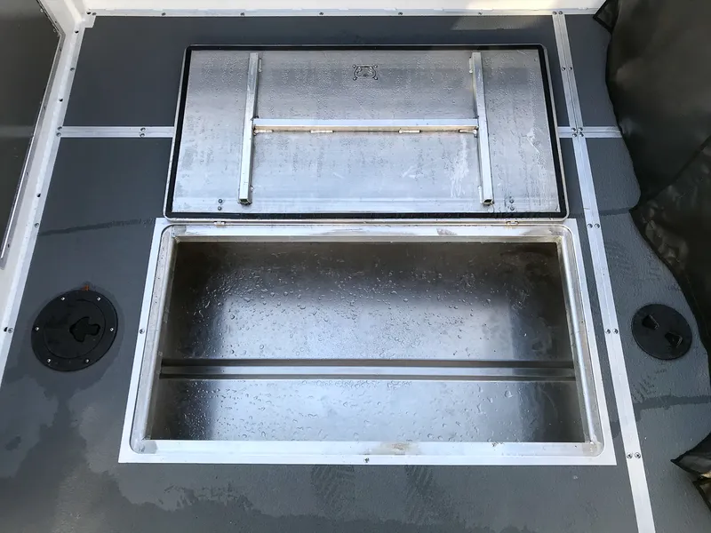 Slide: The Image of North River 22 Seahawk 2026 - 17