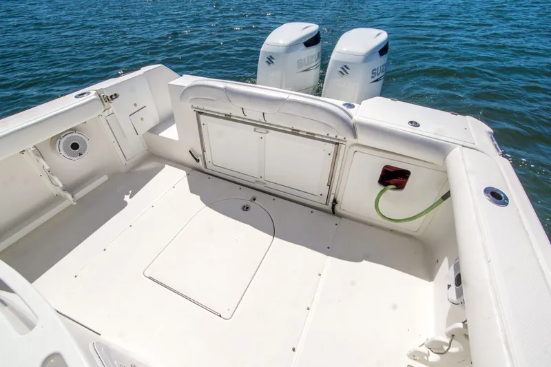 Slide: The Image of Everglades 290 Center Console 2006 - 5
