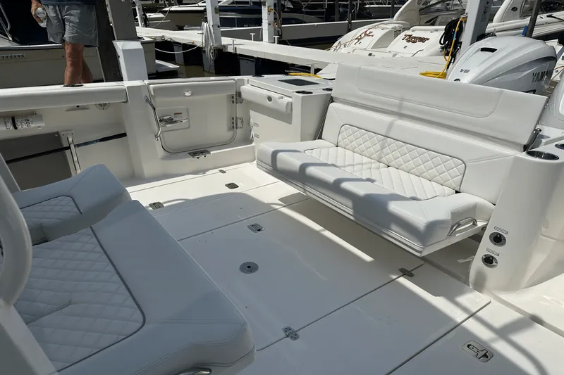 Slide: The Image of Pursuit S 358 2025 - 19