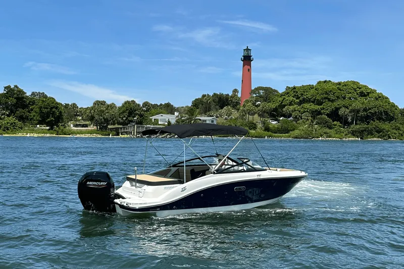 Slide: The Image of Sea Ray SPX 190 Outboard 2025 - 3