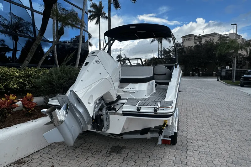 Slide: The Image of Sea Ray SPX 210 Outboard 2026 - 4