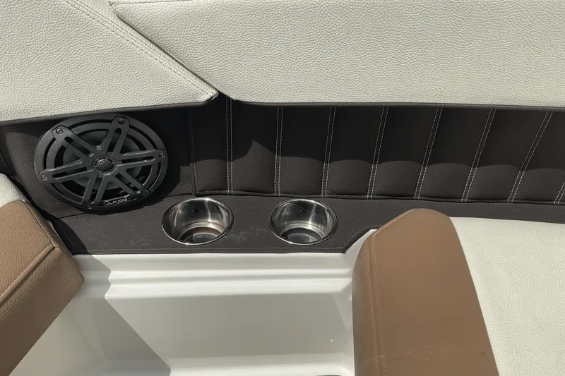 Slide: The Image of Cobalt 25 SC 2021 - 10