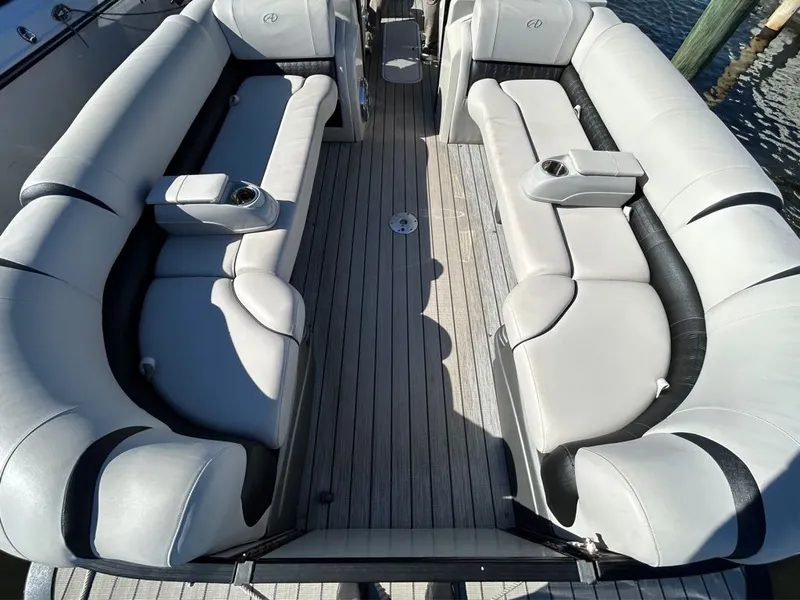 Slide: The Image of Avalon CATALINA PLATINUM 2020 - 12
