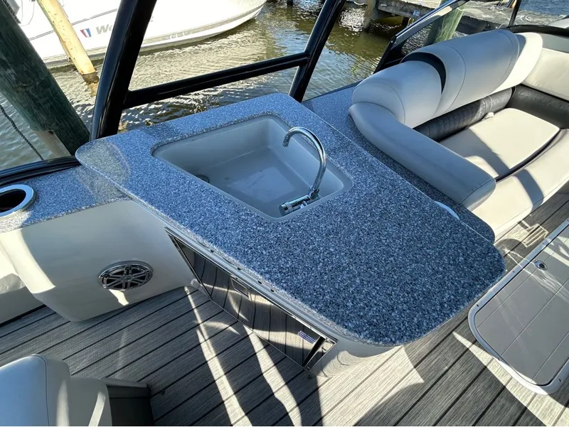 Slide: The Image of Avalon CATALINA PLATINUM 2020 - 15