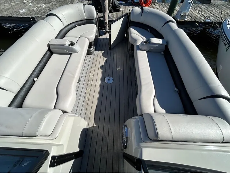 Slide: The Image of Avalon CATALINA PLATINUM 2020 - 11