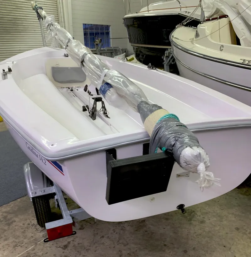 Slide: The Image of 2021 Catalina 14.2 - Transom - 7