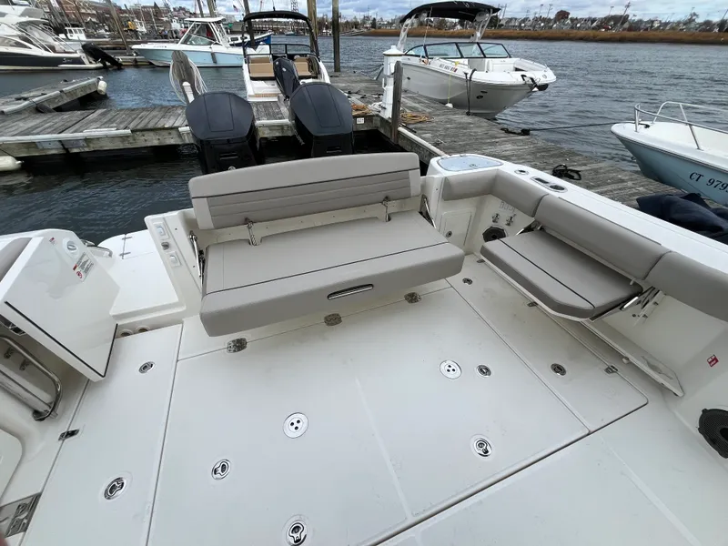 Slide: The Image of Boston Whaler 365 Conquest 2026 - 15