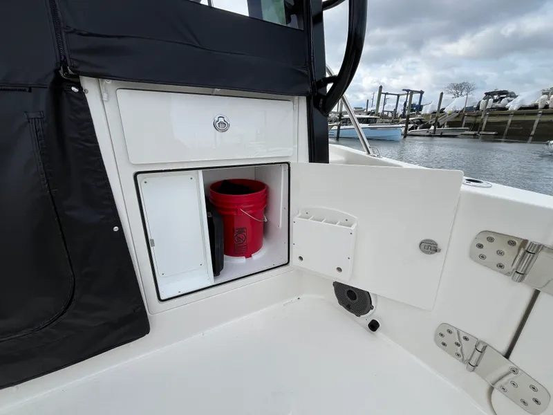Slide: The Image of Boston Whaler 365 Conquest 2026 - 19