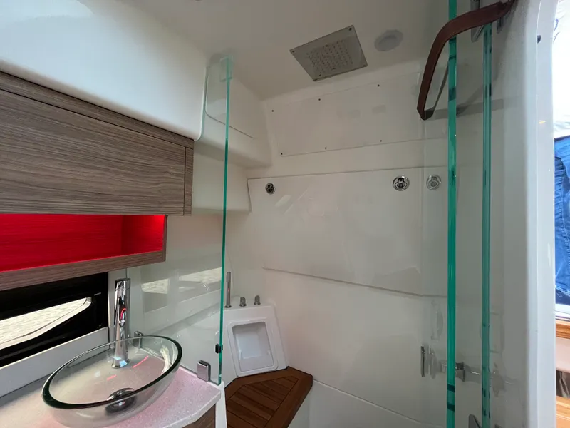 Slide: The Image of Boston Whaler 365 Conquest 2026 - 43