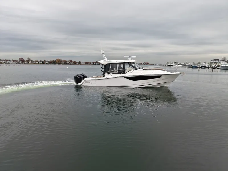 Slide: The Image of Boston Whaler 365 Conquest 2026 - 7