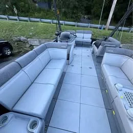 Slide: The Image of Sea-Doo "H2Whoa" Switch® Cruise 21 - 230 hp Galvanized 2024 - 4