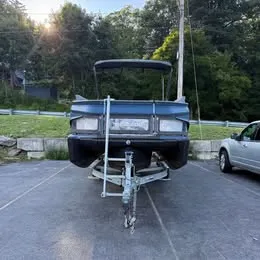 Slide: The Image of Sea-Doo "H2Whoa" Switch® Cruise 21 - 230 hp Galvanized 2024 - 2