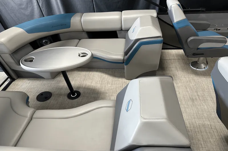 Slide: The Image of Forest River 500 2022 - 10