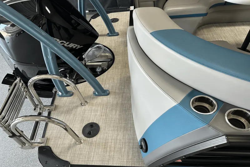 Slide: The Image of Forest River 500 2022 - 12