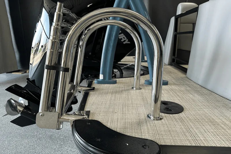 Slide: The Image of Forest River 500 2022 - 13