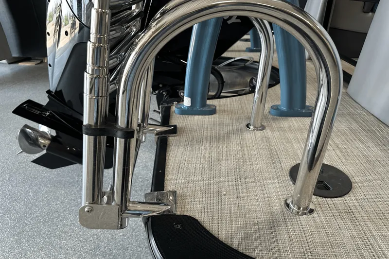 Slide: The Image of Forest River 500 2022 - 16