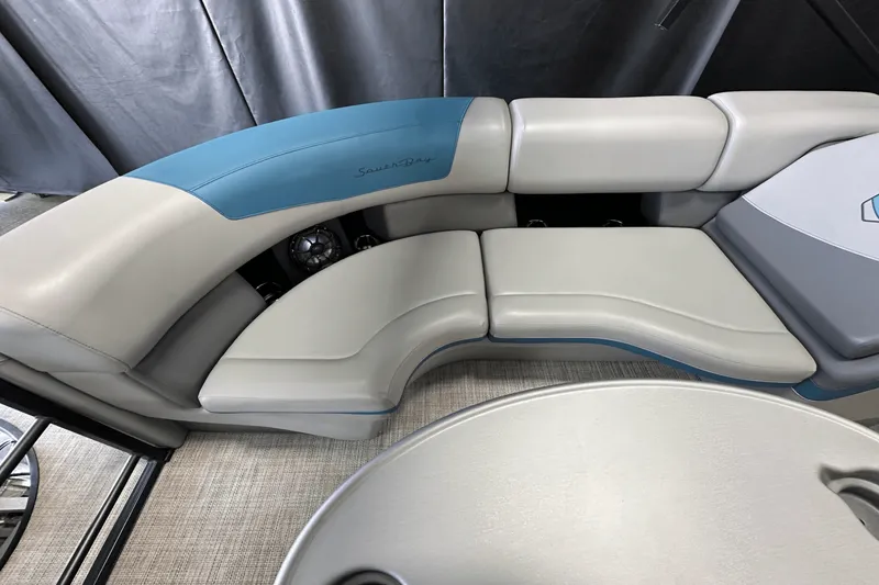 Slide: The Image of Forest River 500 2022 - 22