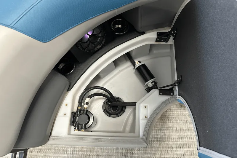 Slide: The Image of Forest River 500 2022 - 25