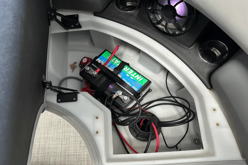 Slide: The Image of Forest River 500 2022 - 32