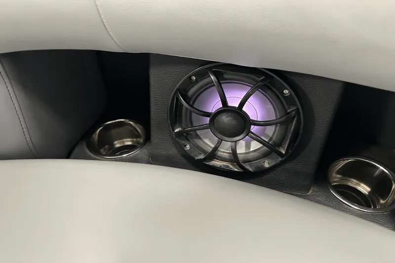 Slide: The Image of Forest River 500 2022 - 33