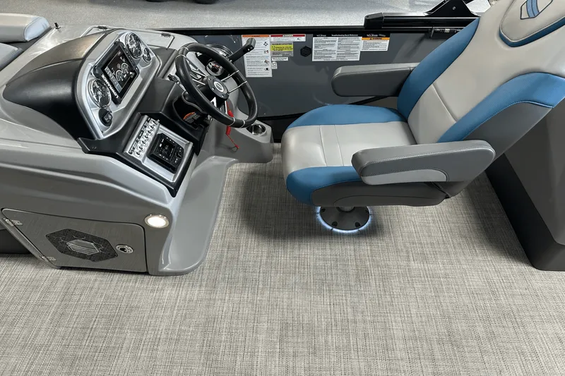 Slide: The Image of Forest River 500 2022 - 44