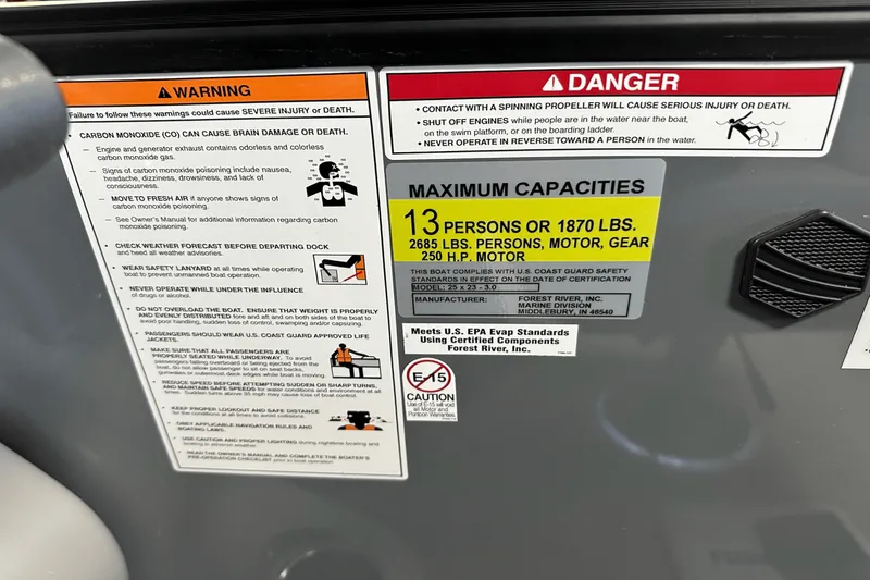 Slide: The Image of Forest River 500 2022 - 45