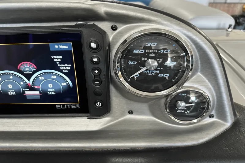 Slide: The Image of Forest River 500 2022 - 50