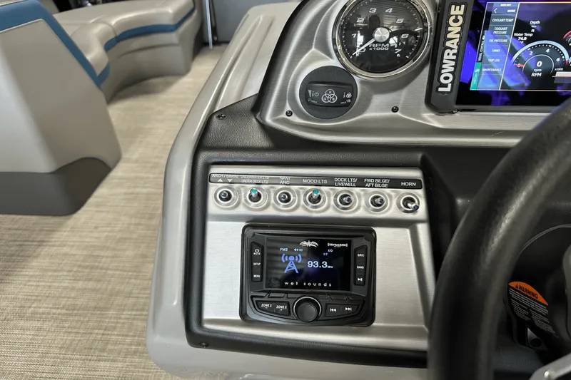 Slide: The Image of Forest River 500 2022 - 53