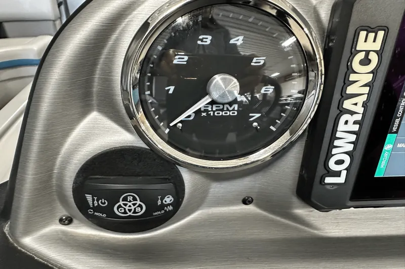 Slide: The Image of Forest River 500 2022 - 54