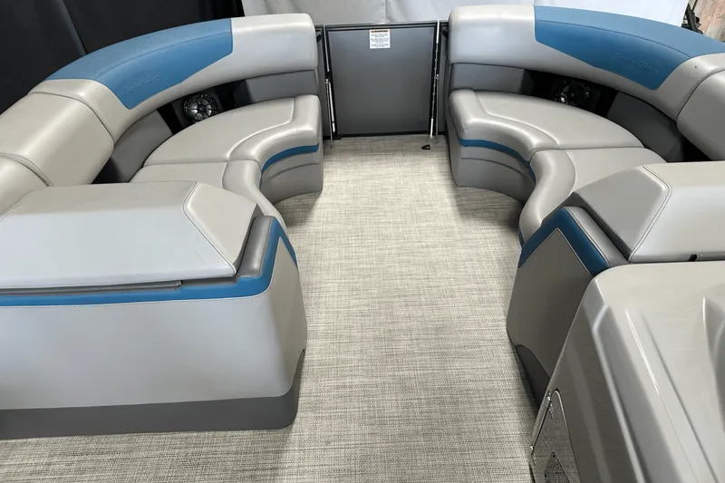 Slide: The Image of Forest River 500 2022 - 55