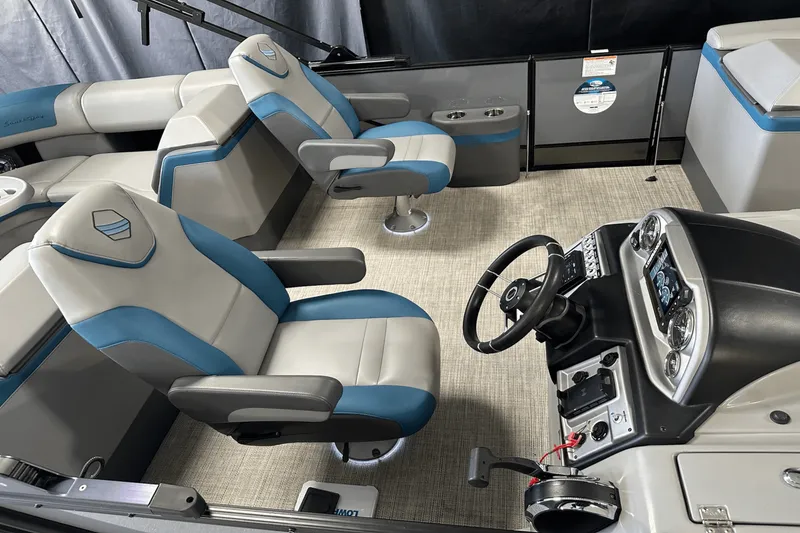 Slide: The Image of Forest River 500 2022 - 6