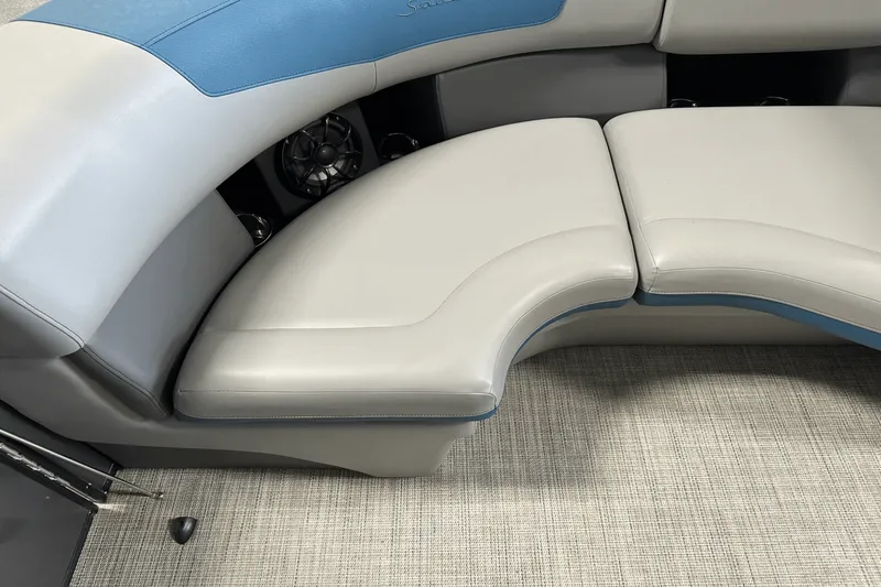 Slide: The Image of Forest River 500 2022 - 69