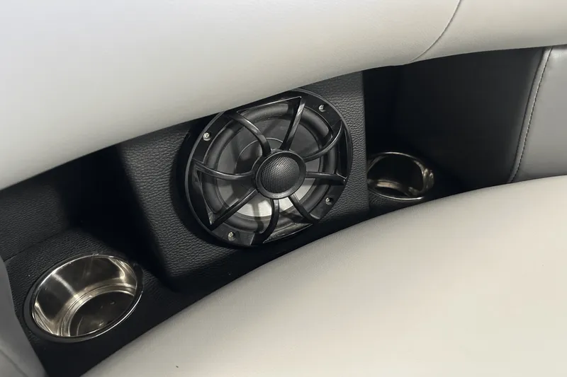 Slide: The Image of Forest River 500 2022 - 70