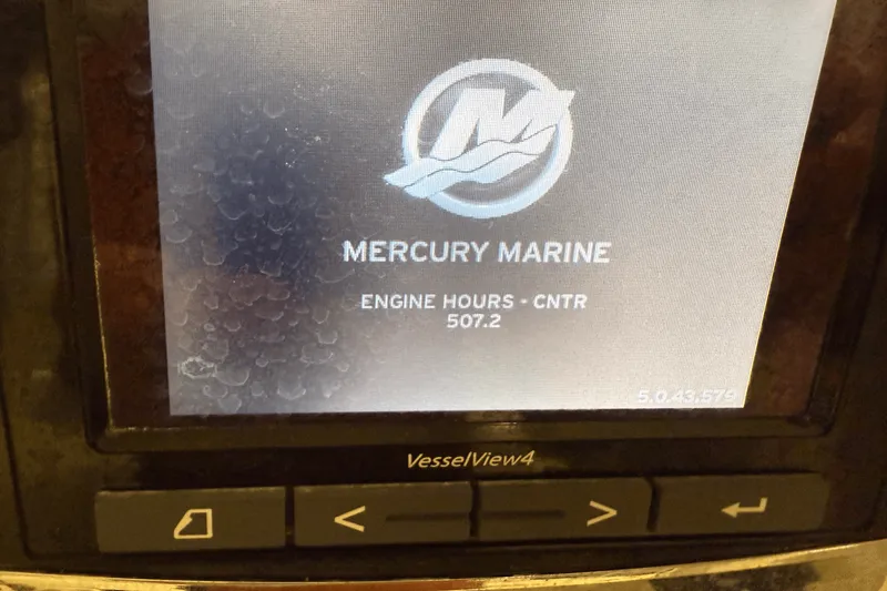 Slide: The Image of SeaVee 270Z 2017 - 26