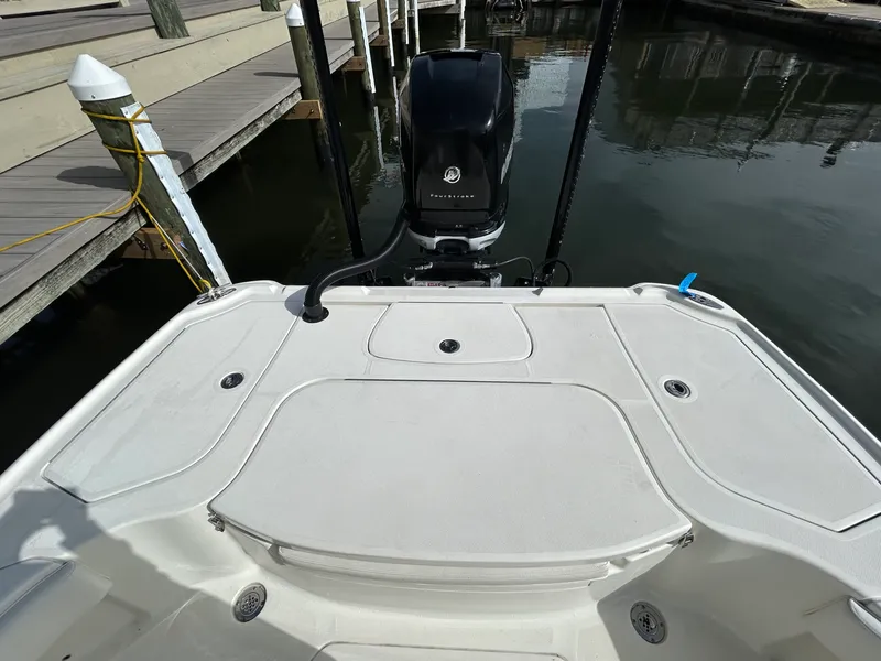 Slide: The Image of SeaVee 270Z 2017 - 7