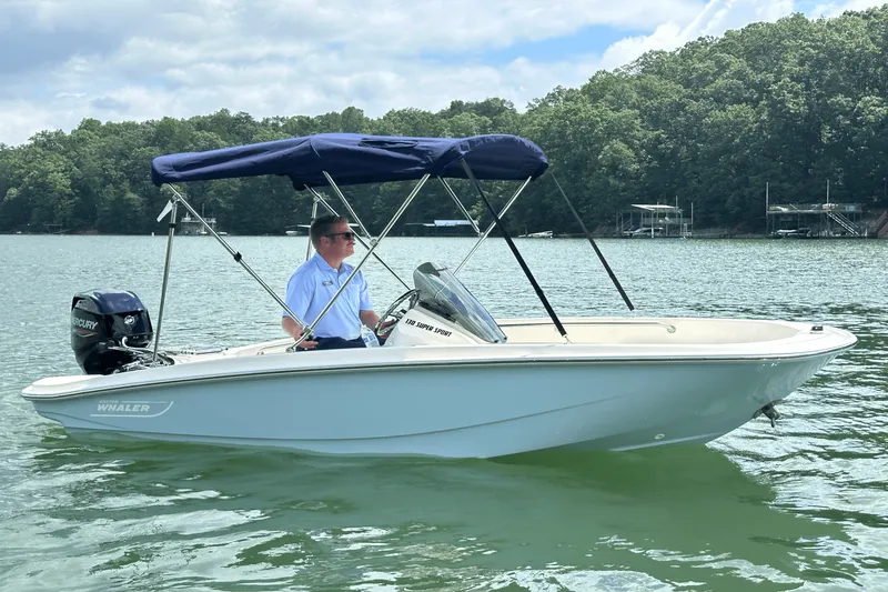 Slide: The Image of Boston Whaler 130 Super Sport 2026 - 5