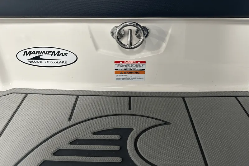 Slide: The Image of Chaparral 230 SURF 2020 - 17