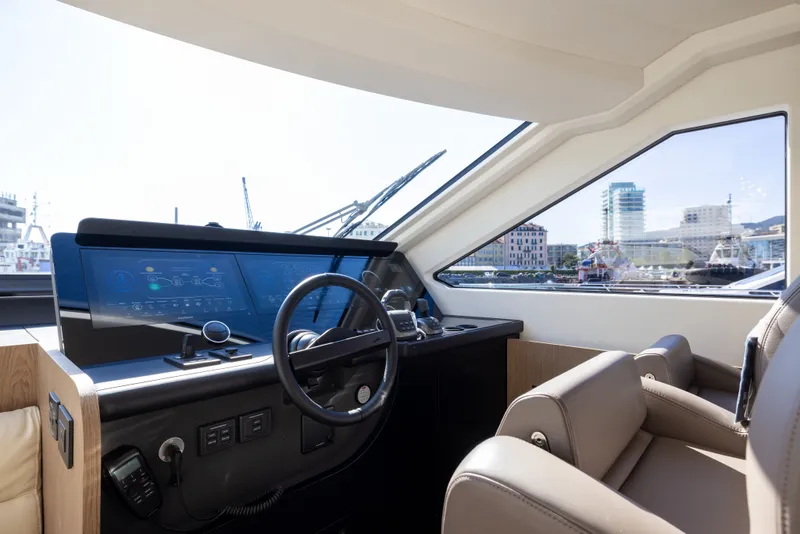Slide: The Image of Azimut Fly 82 2027 - 14