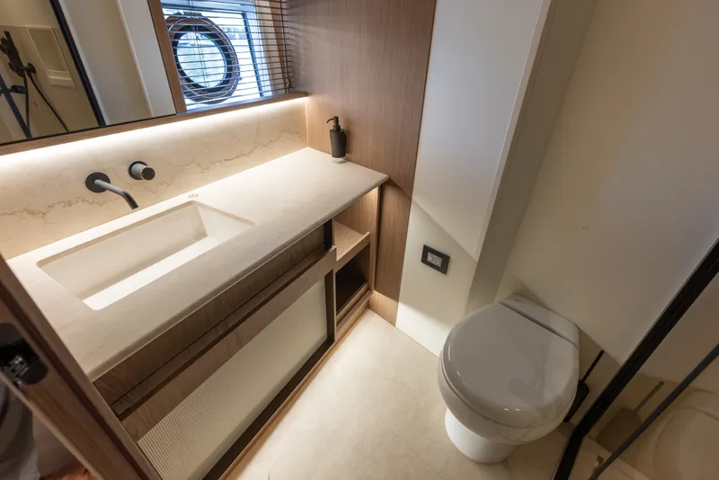 Slide: The Image of Azimut Fly 82 2027 - 78
