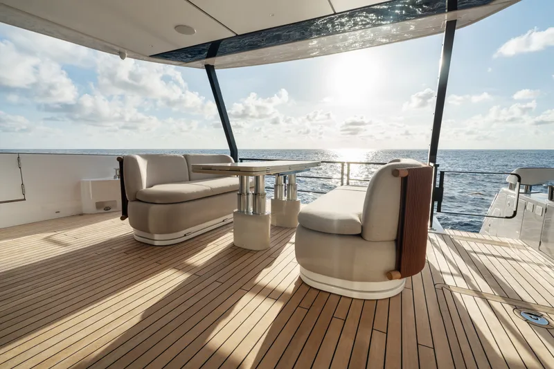 Slide: The Image of Azimut Fly 82 2027 - 41