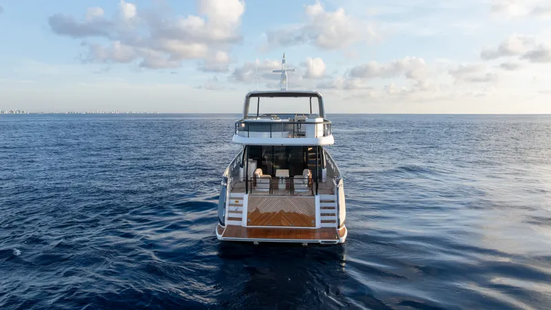 Slide: The Image of Azimut Fly 82 2027 - 5