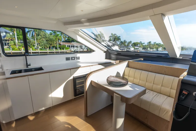 Slide: The Image of Azimut Fly 82 2027 - 54