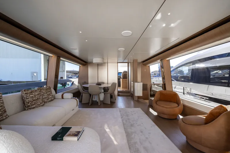 Slide: The Image of Azimut Fly 82 2027 - 19