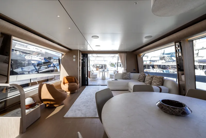 Slide: The Image of Azimut Fly 82 2027 - 23