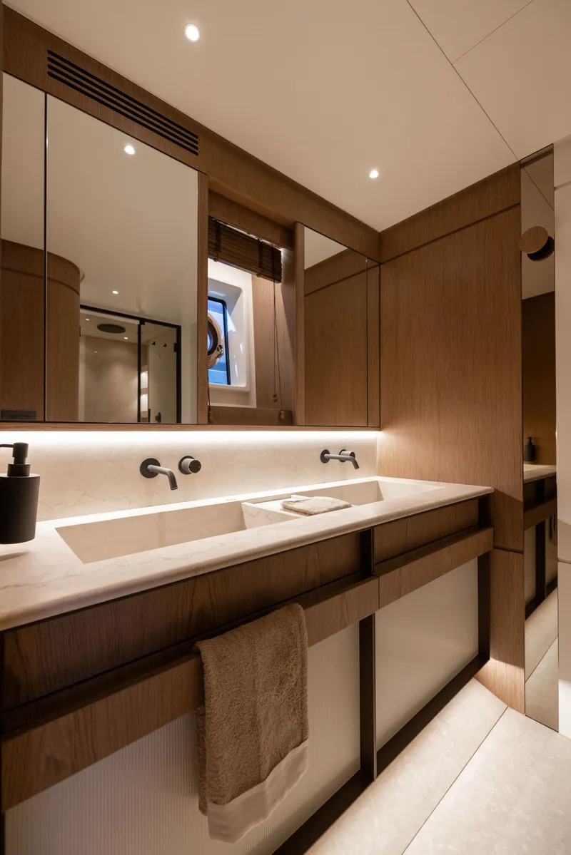 Slide: The Image of Azimut Fly 82 2027 - 29