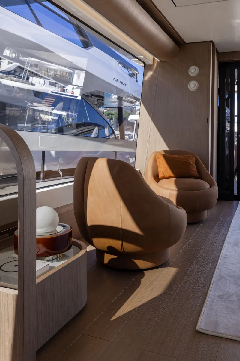Slide: The Image of Azimut Fly 82 2027 - 24